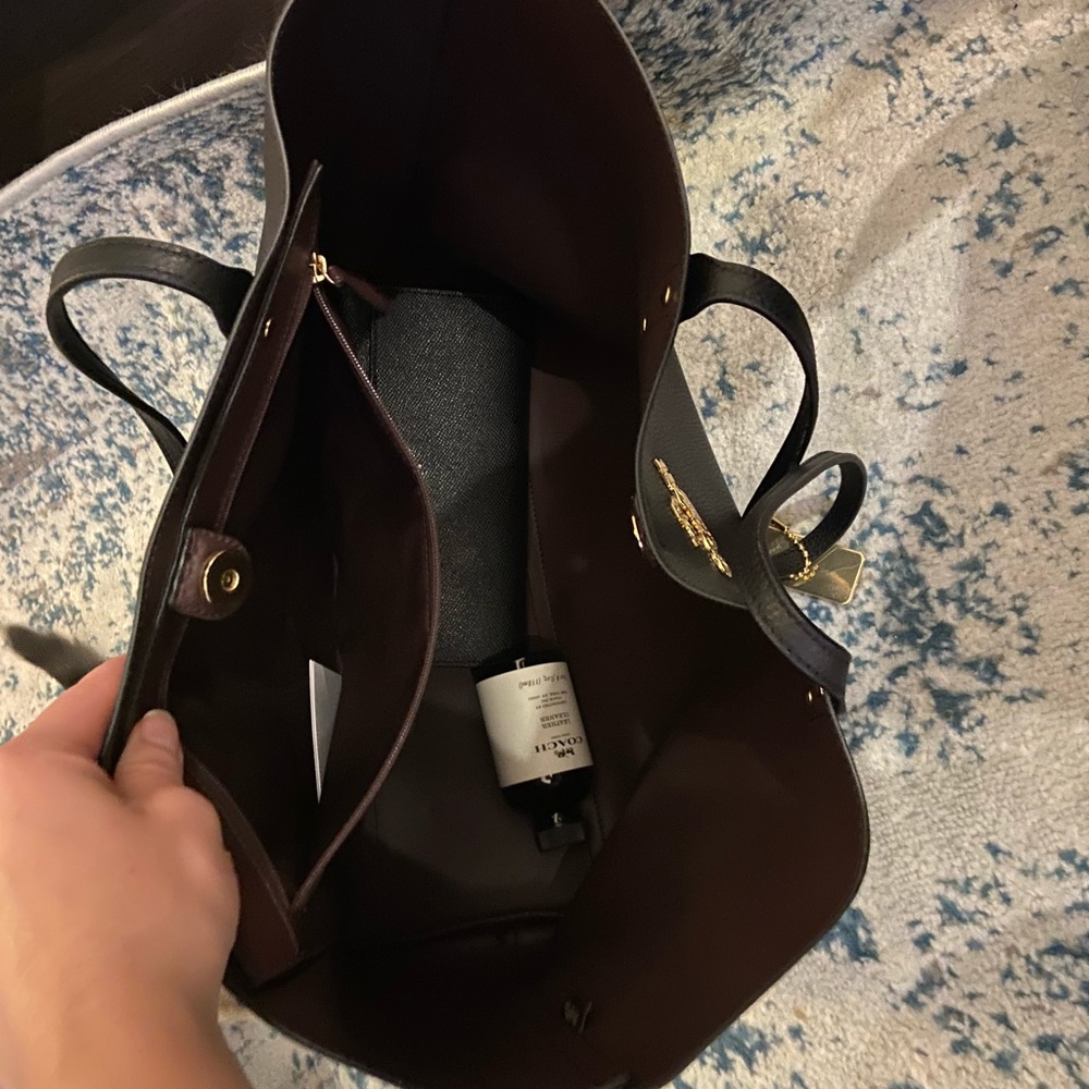Coach Set-tote wallet and cleaner - Picture 15 of 15